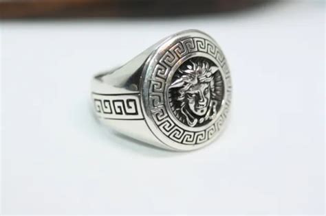 bague homme argent motif versace grec|Versace .